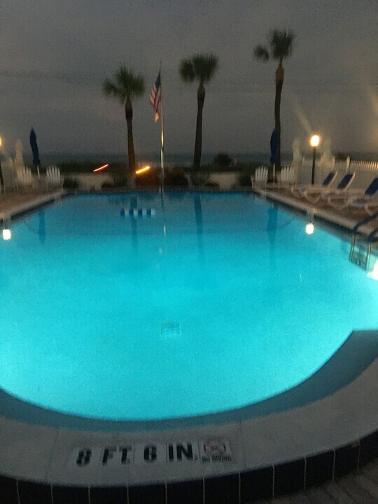 1926 Ocean Shore Blvd in Ormond Beach, FL - Building Photo