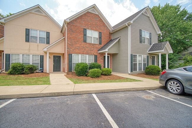 31 Whitfield Way in Greer, SC - Building Photo - Building Photo