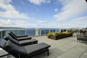 AMLI Waterfront in Seattle, WA - Foto de edificio - Building Photo