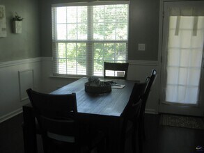 208 Wray St in Warner Robins, GA - Building Photo - Building Photo