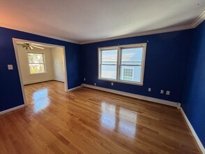 9 Irving St, Unit 1 in Medford, MA - Building Photo - Building Photo