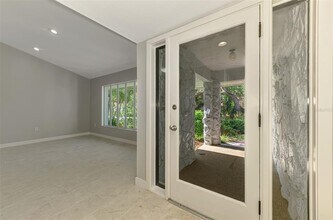 1224 S View Dr in Siesta Key, FL - Building Photo - Building Photo