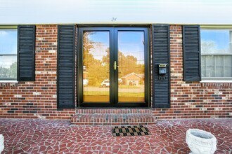 24 Bohnert Dr in Hampton, VA - Building Photo - Building Photo