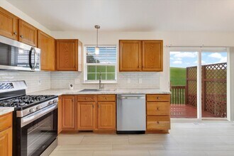 1112 Hearthridge Ln in York, PA - Building Photo - Building Photo