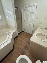 9401 Wrensong Ct in Palmyra, NJ - Building Photo - Building Photo