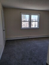 4 Knights Bridge Dr in Nashua, NH - Building Photo - Building Photo