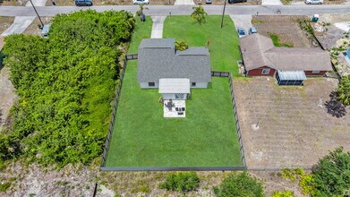 3721 6th St W in Lehigh Acres, FL - Building Photo - Building Photo