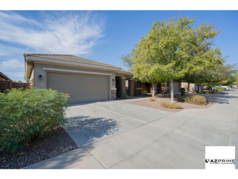 7040 W Gary Way in Phoenix, AZ - Foto de edificio