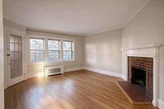 2-17 Burns St in Queens, NY - Building Photo - Building Photo