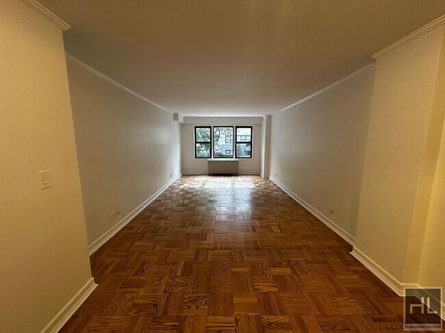 EAST 63 STREET in New York, NY - Building Photo - Building Photo