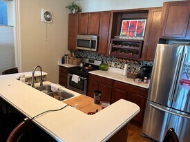 2013-15A N Newhall St in Milwaukee, WI - Building Photo