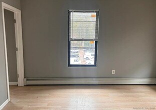 40 Lawrence St in Hartford, CT - Building Photo - Building Photo