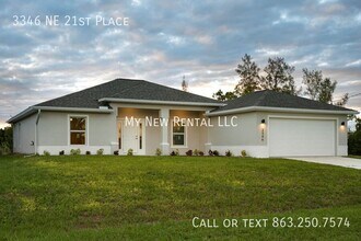 3346 NE 21st Pl in Cape Coral, FL - Building Photo - Building Photo