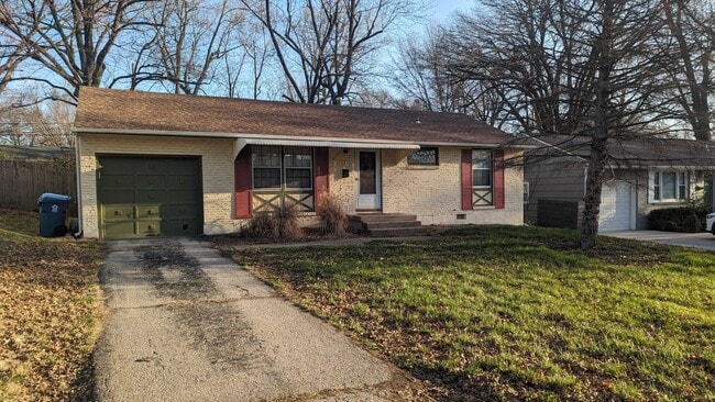 property at 2222 W 74th Terrace