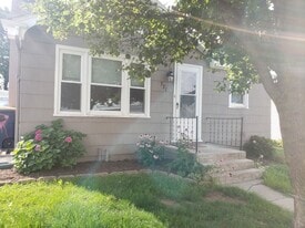 321 Ringgold St, Unit 321 A in Waynesboro, PA - Building Photo