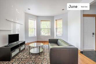 3020 N Sawyer Ave in Chicago, IL - Building Photo - Building Photo