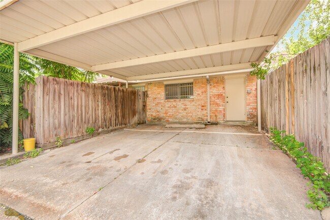12803 High Star Dr in Houston, TX - Building Photo - Building Photo