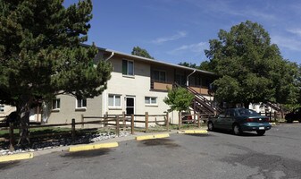 Northridge Apartments & Storage in Federal Heights, CO - Building Photo