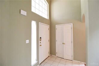 25 N 22nd St in McAllen, TX - Building Photo - Building Photo