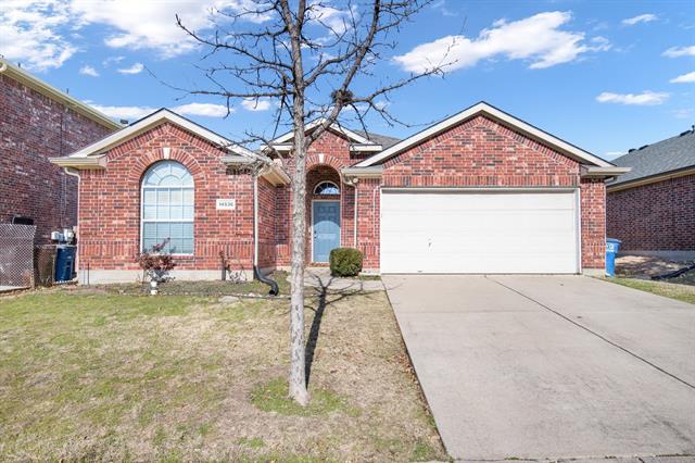 14536 Crystal Lake Dr in Little Elm, TX - Building Photo