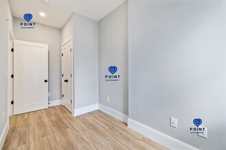 66 Lubec St, Unit 1 in Boston, MA - Foto de edificio - Building Photo