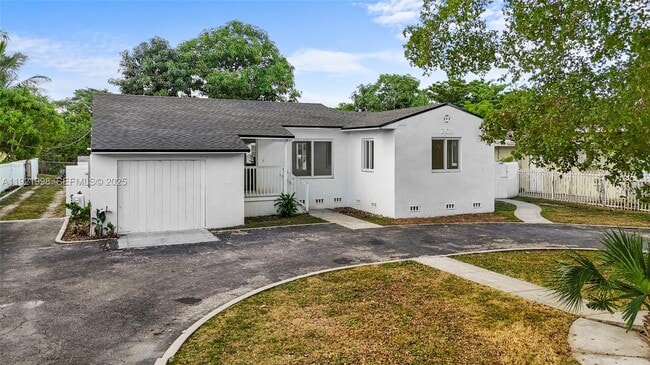 201 S Biscayne River Dr in Miami, FL - Building Photo - Building Photo