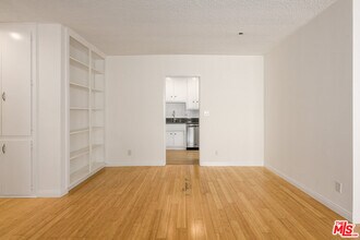 2803 Arizona Ave in Santa Monica, CA - Building Photo - Building Photo