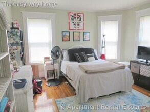 11 Burnside Ave, Unit 1 in Somerville, MA - Building Photo - Building Photo
