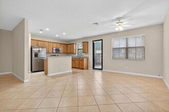 8435 Blue Cove Way in Parkland, FL - Building Photo - Building Photo