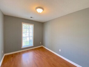 8115 Kerry Dr in Memphis, TN - Building Photo - Building Photo