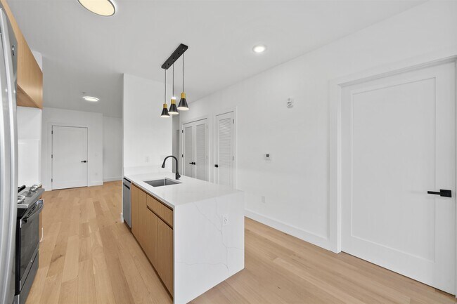 649 38th St in Union City, NJ - Building Photo - Building Photo