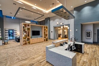 Meridian at the Port in Mobile, AL - Foto de edificio - Building Photo