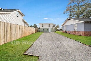 2015 E 58th St in Savannah, GA - Building Photo