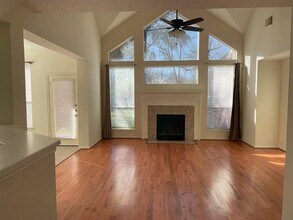 9539 Shadow Gate Ln in Houston, TX - Building Photo - Building Photo