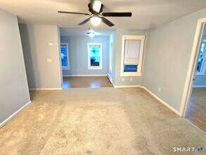 46 Mountain St in Vernon, CT - Building Photo - Building Photo