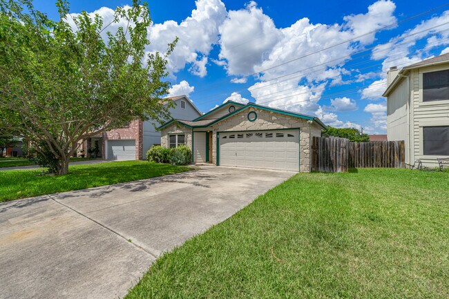 4527 Stradford Pl in San Antonio, TX - Building Photo - Building Photo