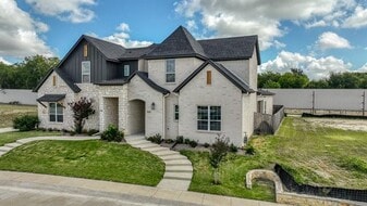 164 Hulen Cir in Aledo, TX - Building Photo