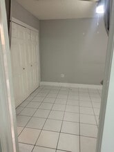 1093 NW 134th Pl, Unit Efficiency in Miami, FL - Foto de edificio - Building Photo