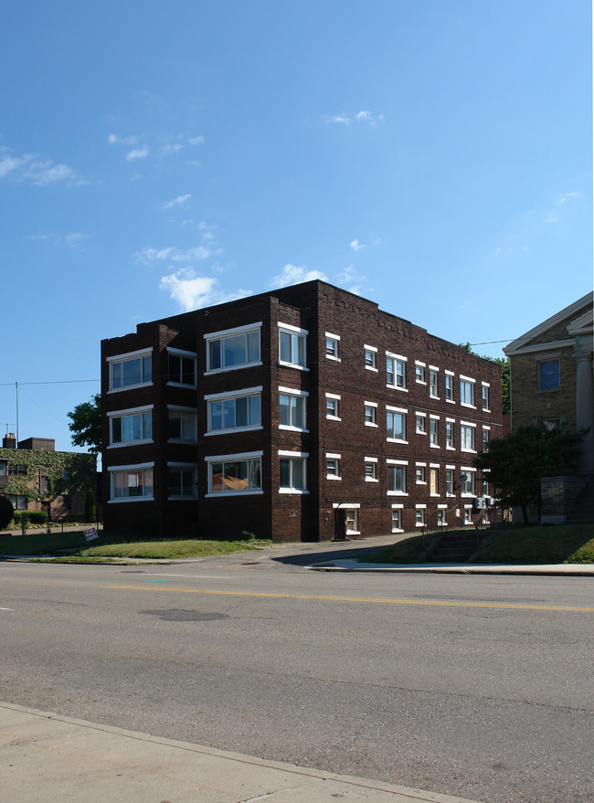 1400 Cleveland Ave NW in Canton, OH - Building Photo - Building Photo