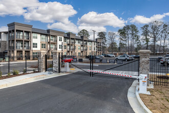 District at Parkview in Stone Mountain, GA - Building Photo - Building Photo