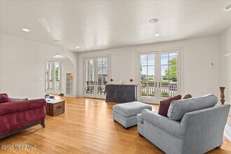 1043 Barnegat Ln in Mantoloking, NJ - Building Photo - Building Photo