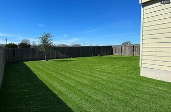 10704 Dimitrios Dr in Austin, TX - Building Photo - Building Photo