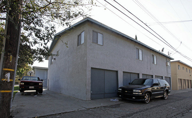 5194 San Bernardino St in Montclair, CA - Building Photo - Building Photo