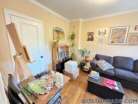 2973 Washington St, Unit 3 in Boston, MA - Building Photo