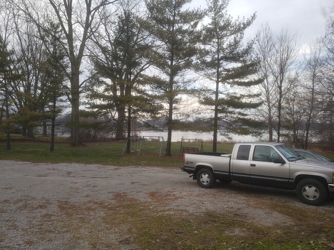 7939 E Cree Lake Dr S in Kendallville, IN - Building Photo - Building Photo