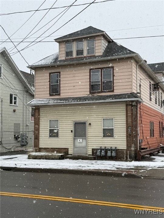 1037 Walden Ave in Buffalo, NY - Building Photo