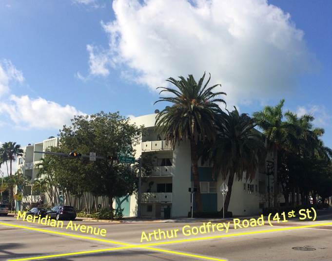 Montego Apartments in Miami Beach, FL - Building Photo