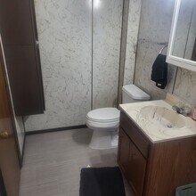 101 Park St N, Unit upper in Minnesota Lake, MN - Building Photo - Building Photo