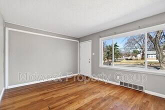 8280 Frost Ave in Berkeley, MO - Building Photo - Building Photo