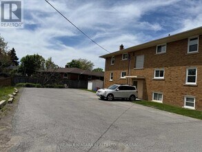 9 Riverview Blvd in St Catharines, ON - Building Photo - Building Photo